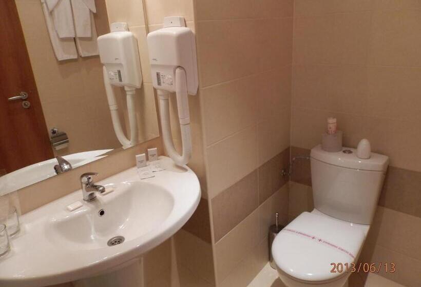 Quarto Familiar, Riagor