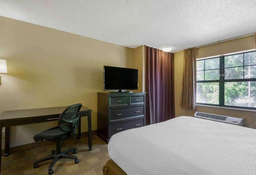 스탠다드 스튜디오, Extended Stay America Suites  Tampa  Airport  Spruce Street