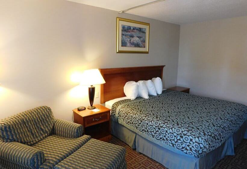 Номер Стандарт, Days Inn By Wyndham West Branch Iowa City Area
