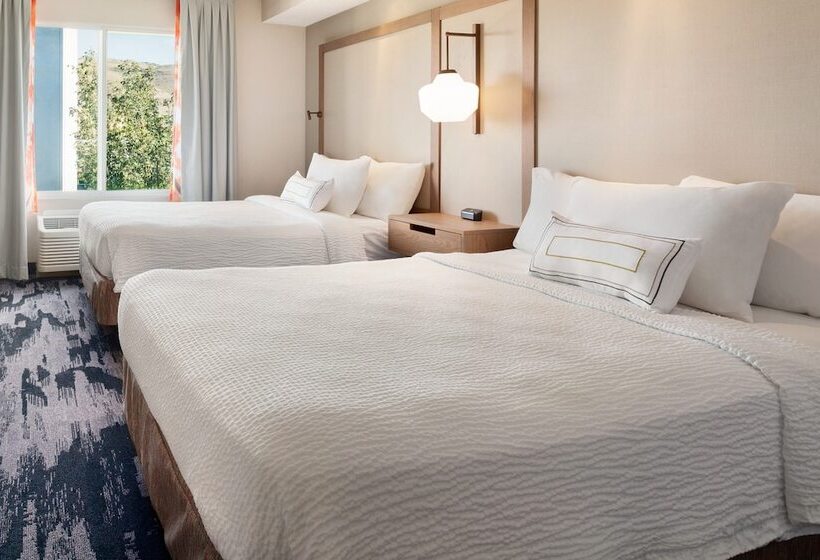 带2个双人床的标准工作室, Fairfield Inn & Suites By Marriott Reno Sparks