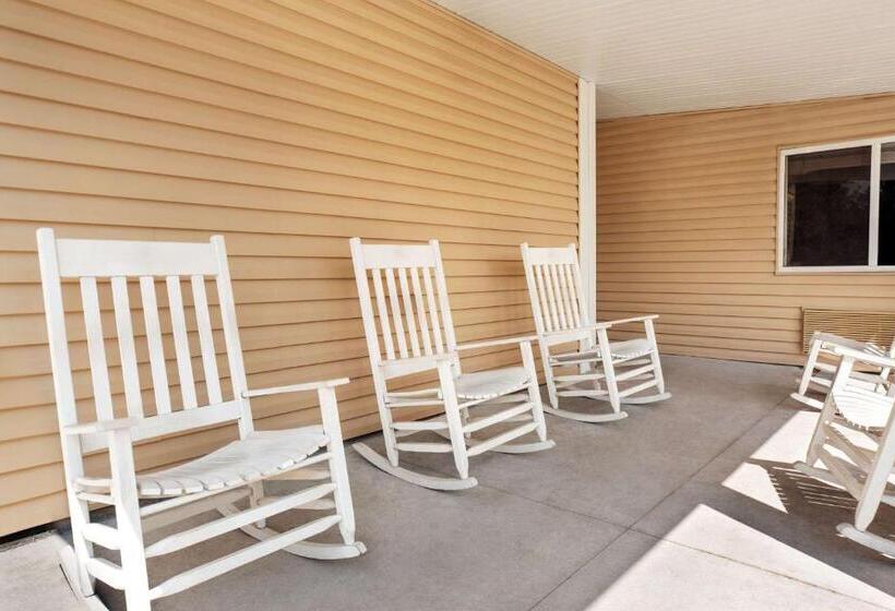 Номер Стандарт, Travelodge By Wyndham North Platte