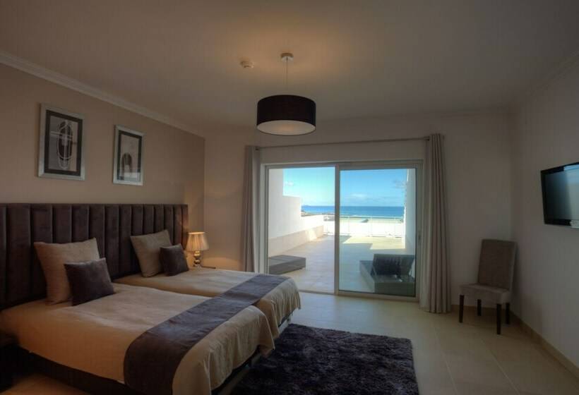 Дом 2 Спальни Смежный, The Beachfront  Praia D El Rey Golf & Beach Resort