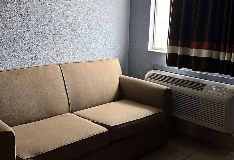 带2个双人床的标准工作室, Americas Best Value Inn And Suites Groves
