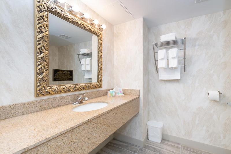 Стандартный Номер Кровать Кинг, Bellissimo Hotel, Trademark By Wyndham Near Foxwoods Casino