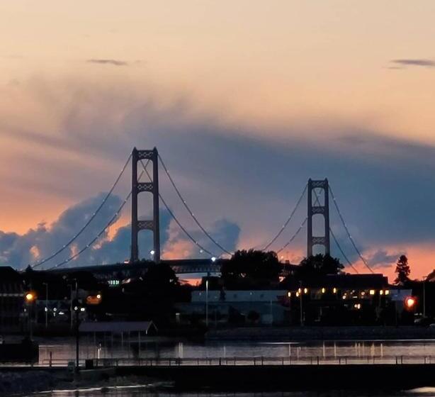Стандартный Номер Кровать Кинг, Mackinaw Beach And Bay Inn & Suites