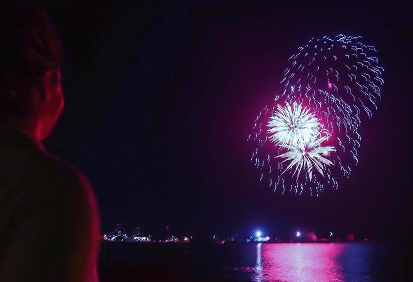 Номер Стандарт, Mackinaw Beach And Bay Inn & Suites