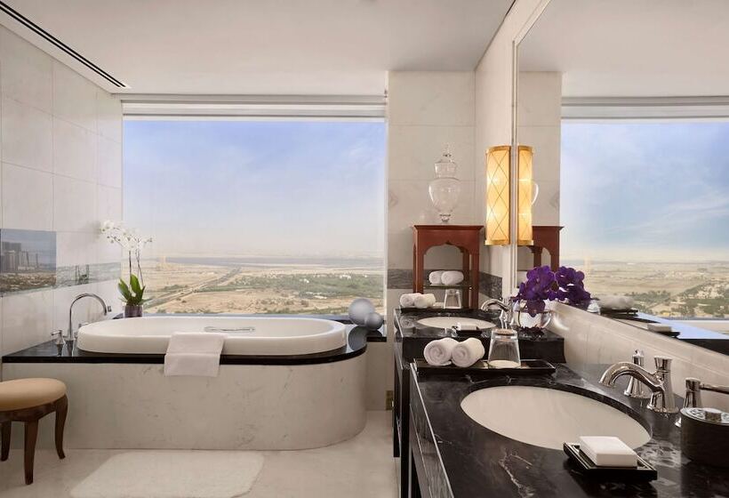 Королевский Люкс, Conrad Dubai
