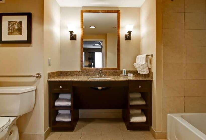 适合残疾人士使用的套间, Homewood Suites By Hilton Toronto Airport Corporate Centre