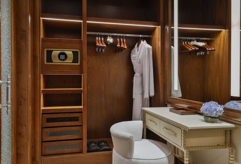 주니어 스위트 킹사이즈 침대, Waldorf Astoria Ras Al Khaimah