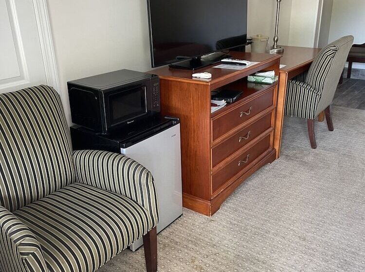 Номер Стандарт 2 Двуспальные Кровати, Colonial Motel