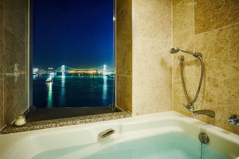 스탠다드 룸 킹사이즈 침대, Coast Inn And Spa