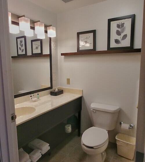 Люкс с гидромассажем, Country Inn & Suites By Radisson, Chambersburg, Pa