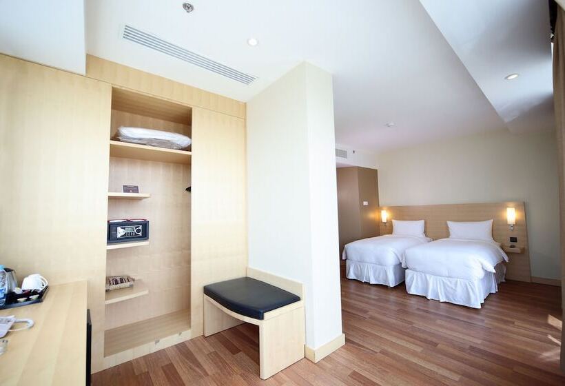 Номер Стандарт, Ibis Riyadh Olaya Street