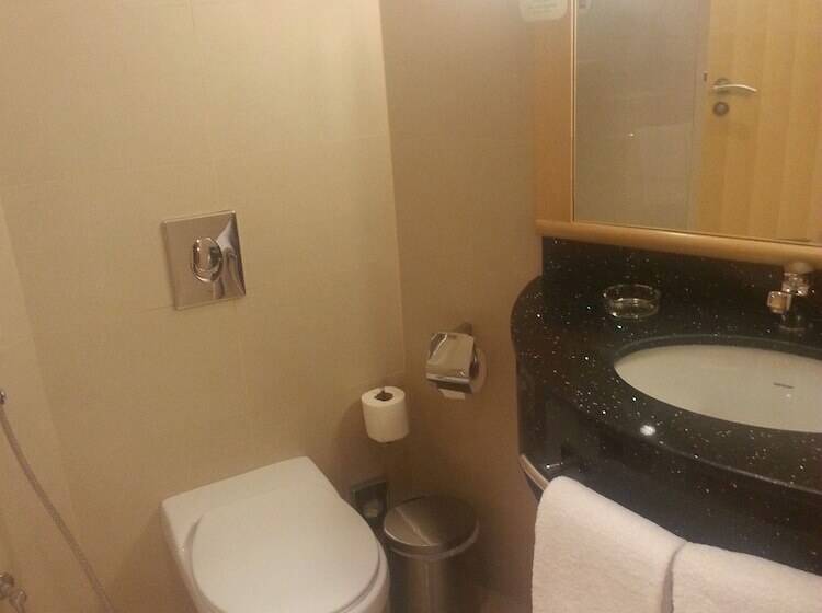 Номер Стандарт, Ibis Riyadh Olaya Street
