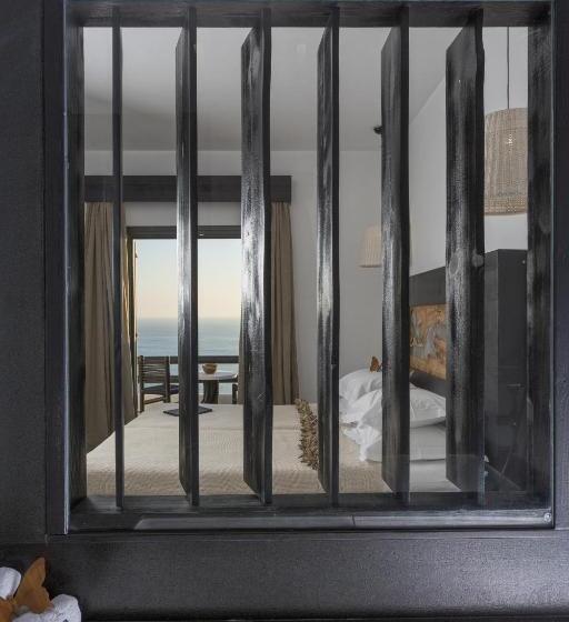 Номер Стандарт Вид на Море, Myconian Utopia Relais & Chateaux