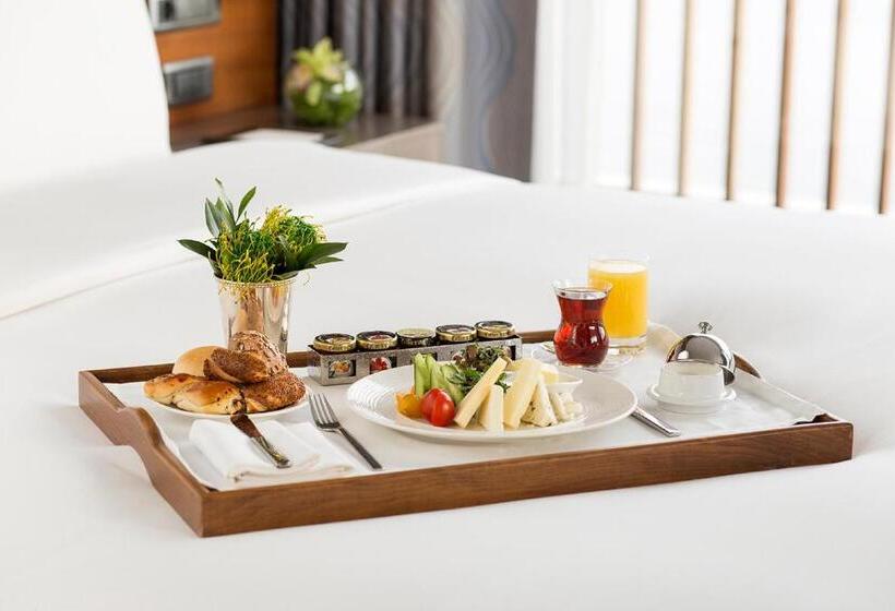 Deluxe Room King Bed & Views, The Grand Tarabya