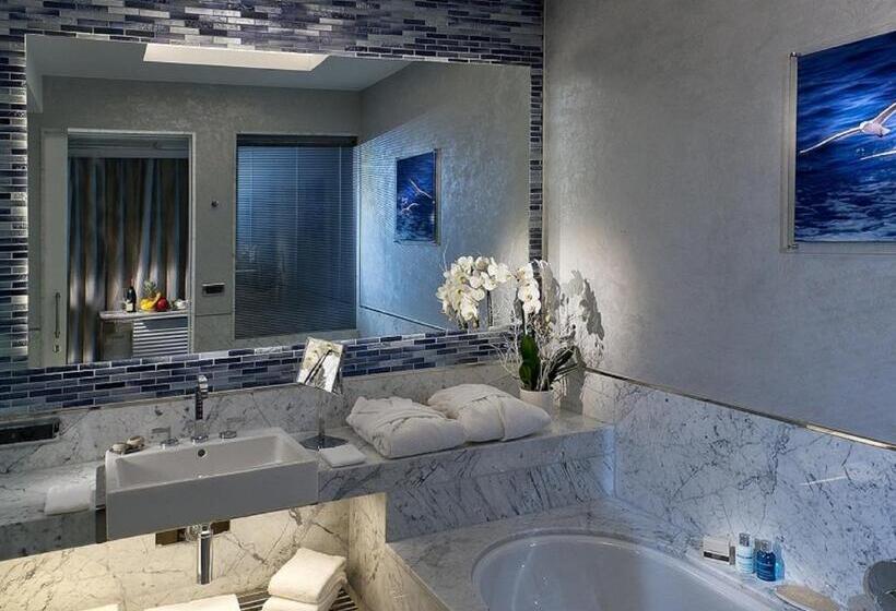 Superior Room Garden View, The Grand Tarabya