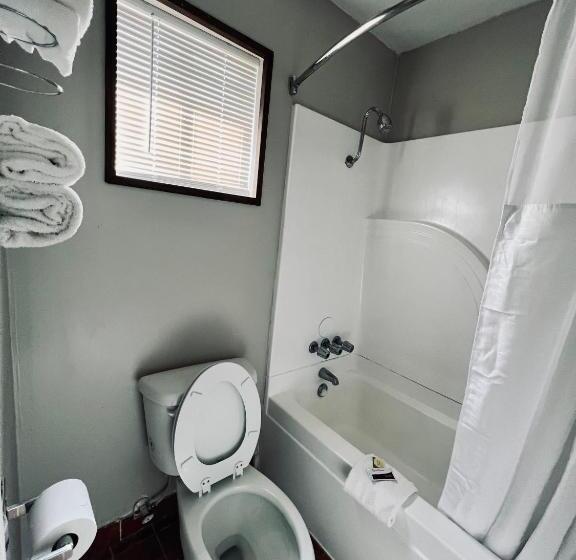 Номер Стандарт, Ozark Inn & Suites