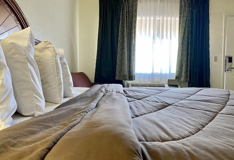Номер Superior, Ozark Inn & Suites