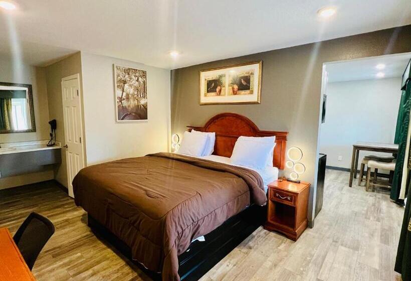 Люкс Superior, Ozark Inn & Suites