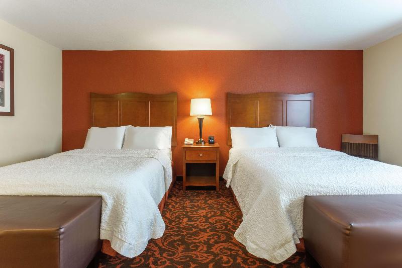 스탠다드 룸 킹사이즈 침대, Hampton Inn Yorkville
