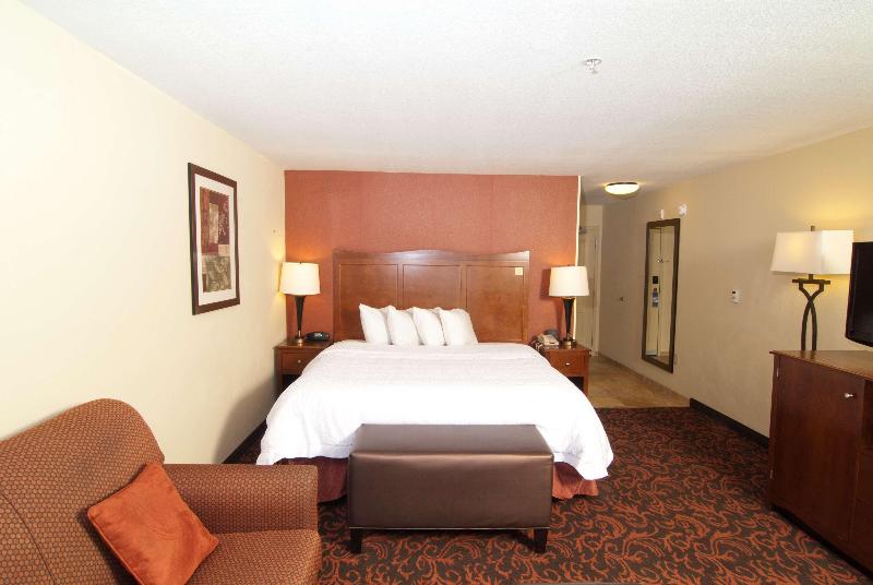 스탠다드 스튜디오 킹침대, Hampton Inn Yorkville