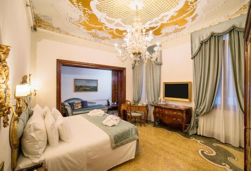 سوییت جونیور, Ai Reali   Small Luxury Hotels Of The World