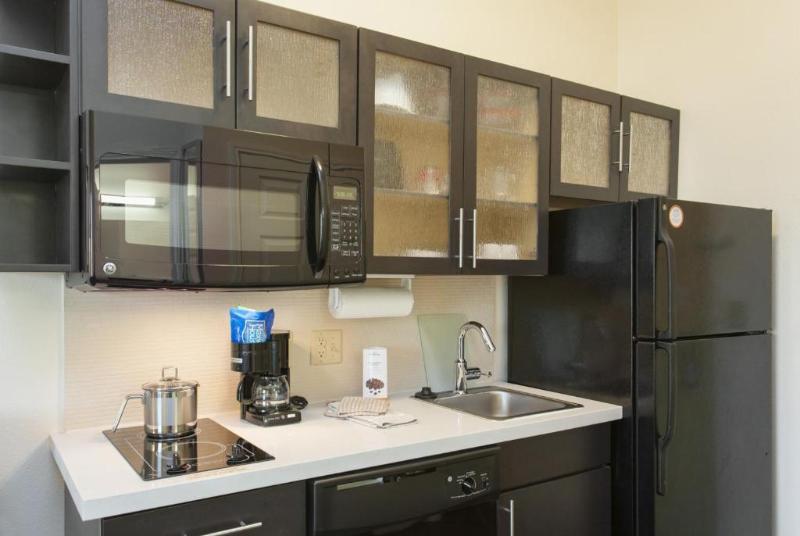 Студия Стандарт, Candlewood Suites San Marcos, An Ihg