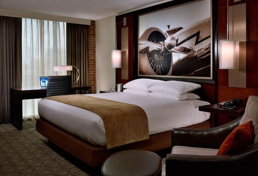 Номер Стандарт Кровать Кинг Адаптированный для Инвалидов, Doubletree By Hilton Hotel & Suites Charleston Airport