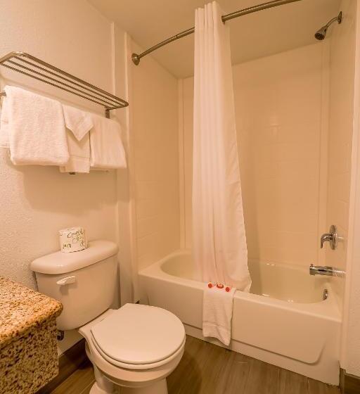 Стандартный Номер Кровать Кинг, Knights Inn Newport