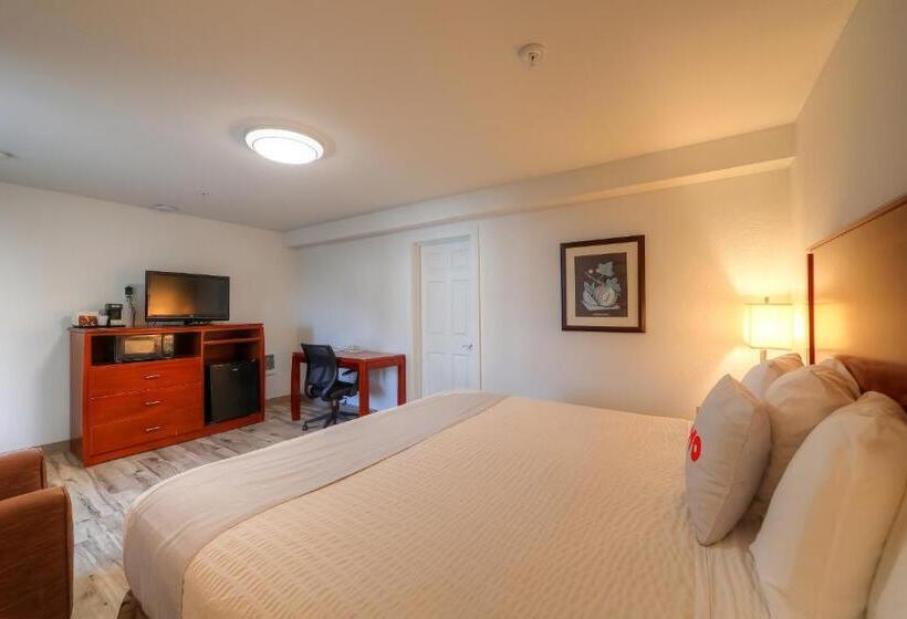 Стандартный Номер Кровать Кинг, Knights Inn Newport