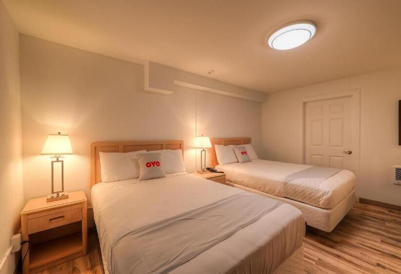 Номер Стандарт 2 Двуспальные Кровати, Knights Inn Newport