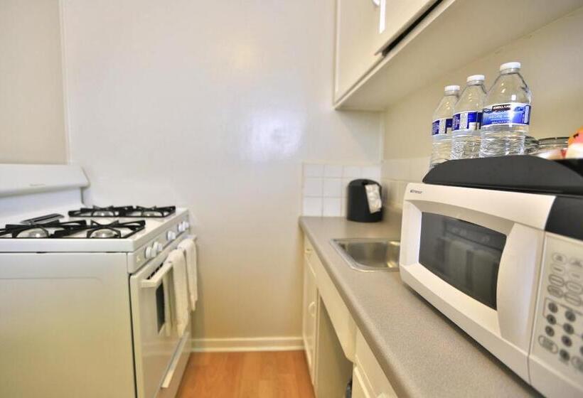 디럭스 스위트 킹 침대, Beach Bungalow Inn And Suites