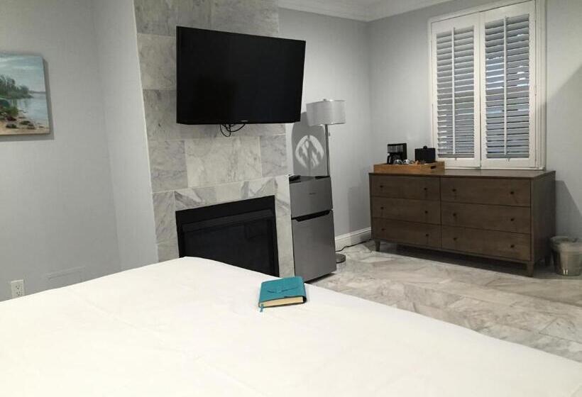 스탠다드 룸 킹사이즈 침대, Beach Bungalow Inn And Suites