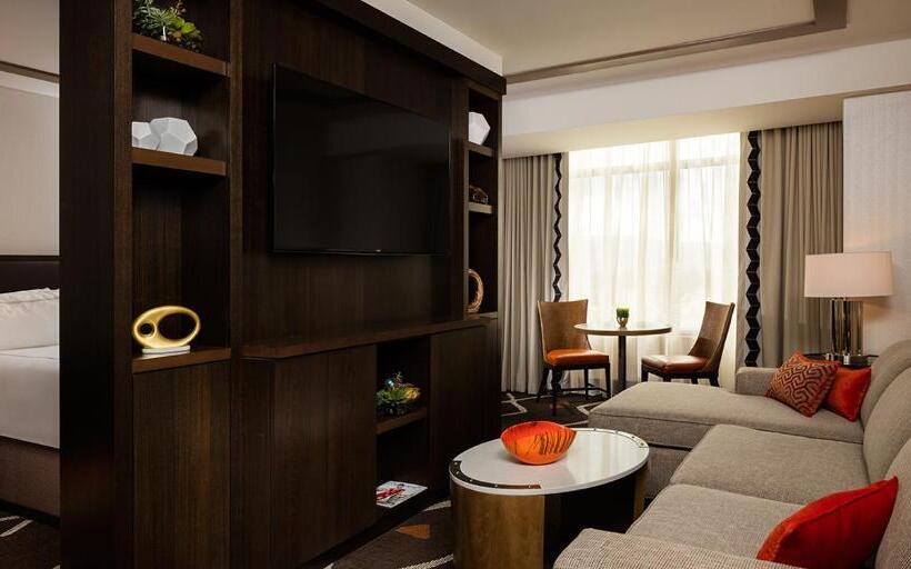스위트 킹사이즈 침대, Chumash Casino Resort