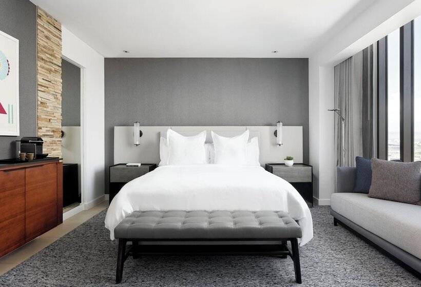 Номер Deluxe, Four Seasons Hotel Denver