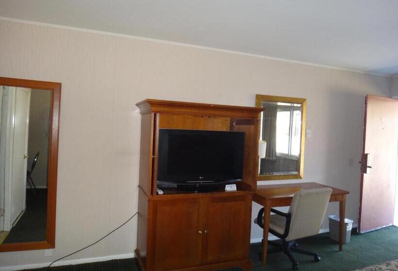Номер Стандарт, Budget Motor Inn  Mahopac