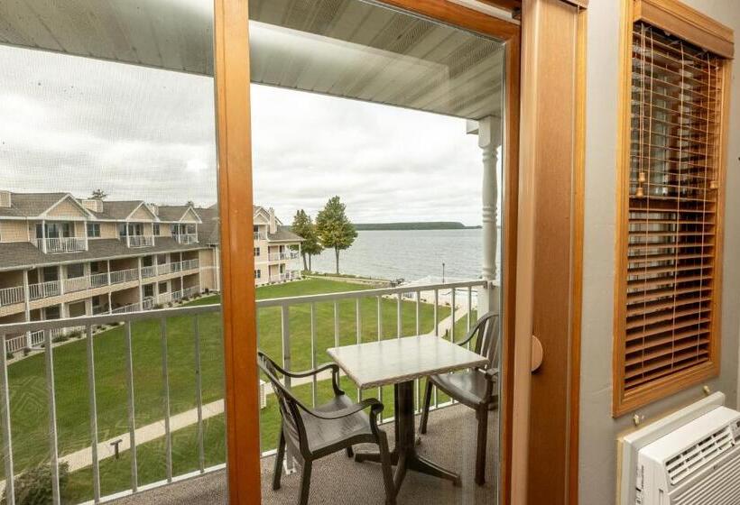 Люкс, Westwood Shores Waterfront Resort