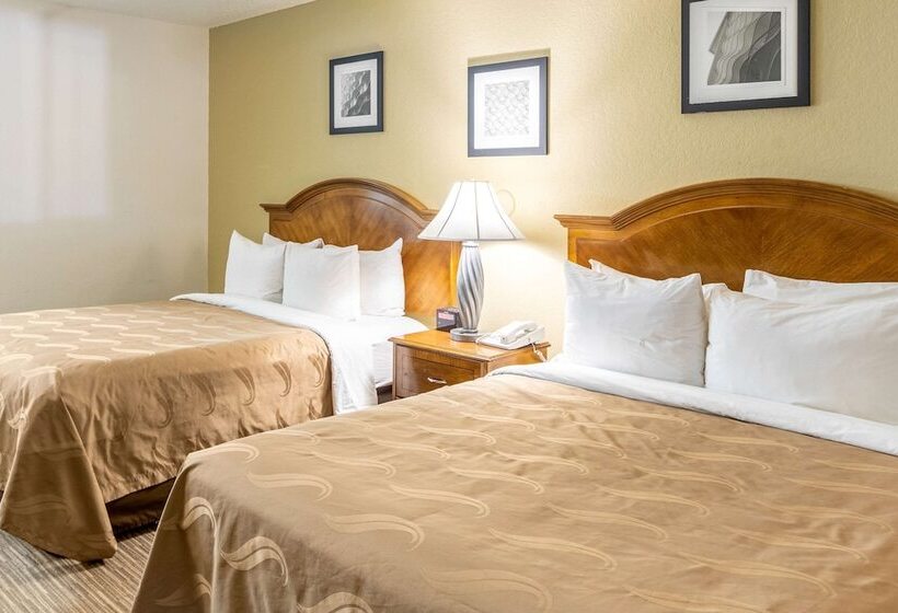 Номер Стандарт 2 Двуспальные Кровати, Quality Inn Keystone Near Mount Rushmore