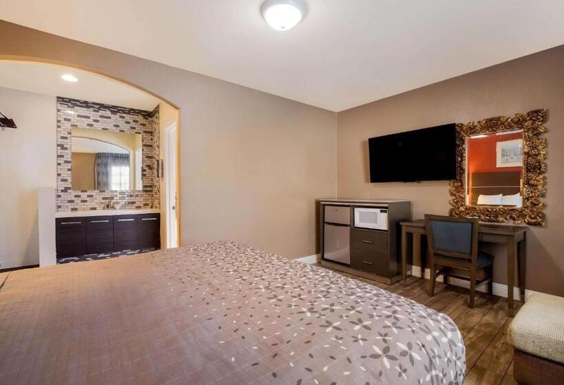 Стандартный Номер Кровать Кинг, Rodeway Inn Near Coachella