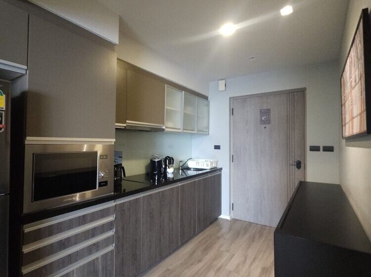 Escritório Deluxe, Oakwood Residence Sukhumvit Thonglor Bangkok