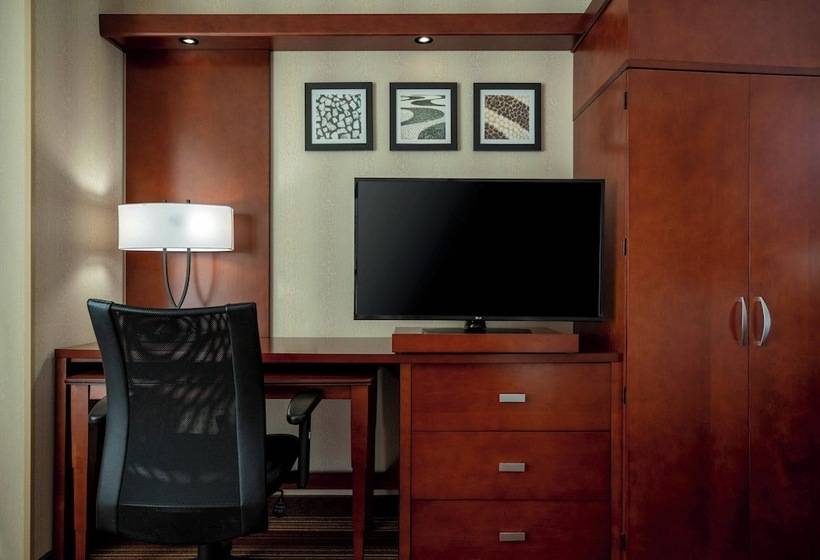스탠다드 룸 더블 침대, Courtyard By Marriott Washington, D.c./foggy Bottom