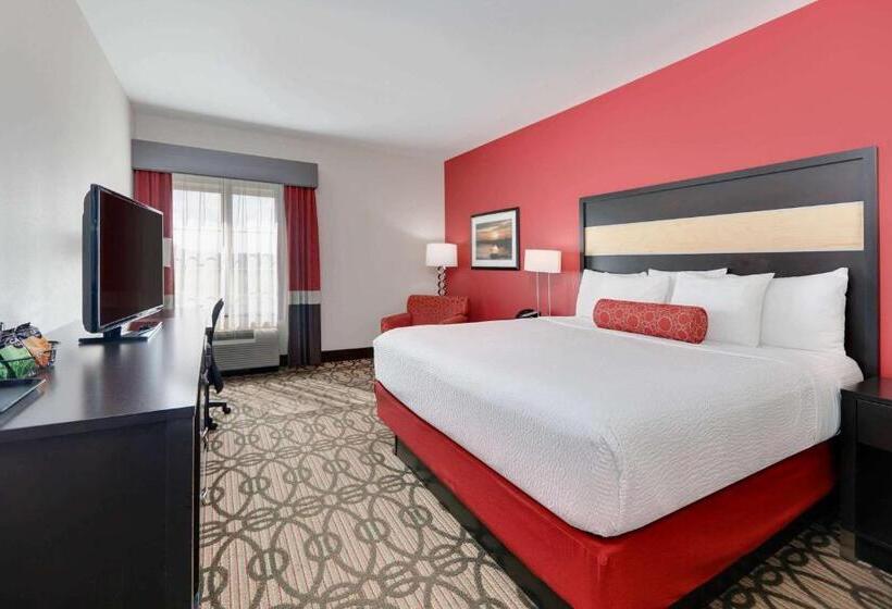 Номер Deluxe Кровать Кинг, La Quinta By Wyndham Starkville At Msu