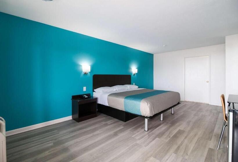 带大床的豪华间, Motel 6 Metropolis, Il