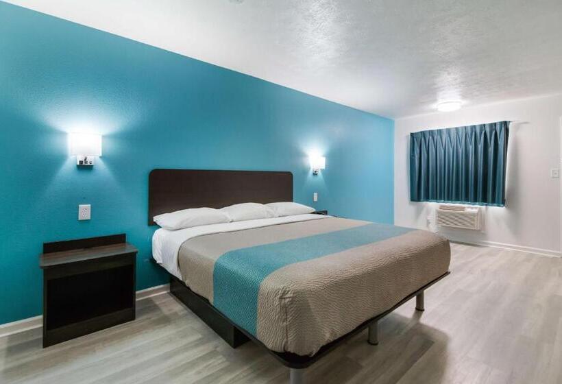 带大床的豪华间, Motel 6 Metropolis, Il