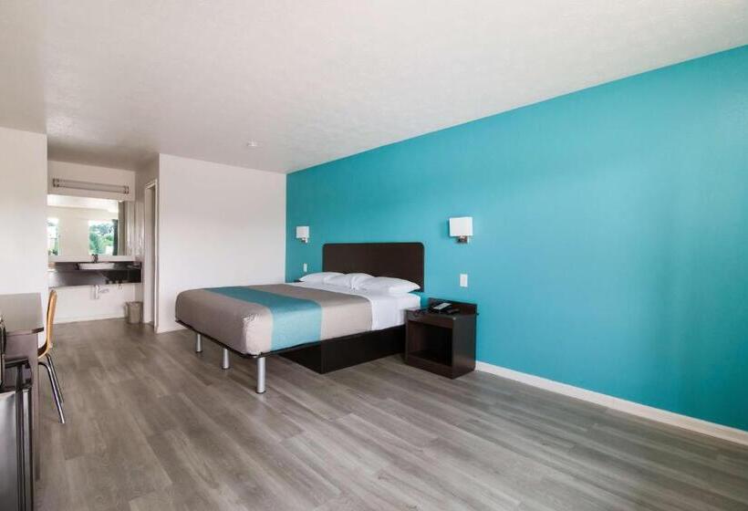 适合残疾人士使用的带超级大床的标准间, Motel 6 Metropolis, Il