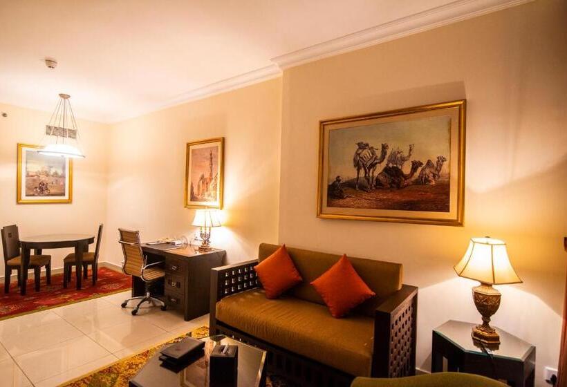 Апартаменты 1 Спальня Вид на Город, Mercure  Apartments Dubai Barsha Heights