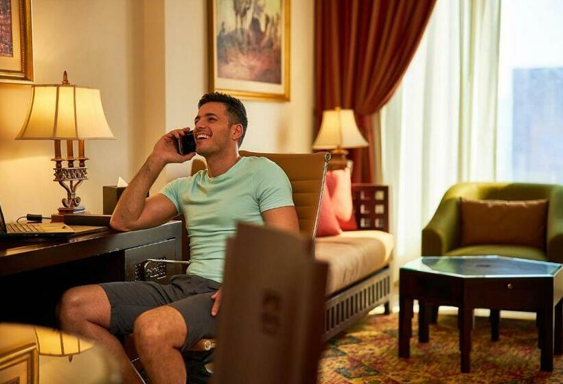Апартаменты 1 Спальня, Mercure  Apartments Dubai Barsha Heights