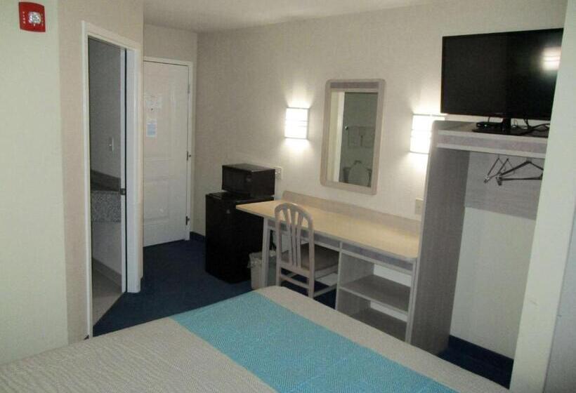 Номер Deluxe, Baymont By Wyndham Kingdom City