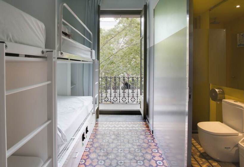 Кровать в Общей Комнате, Urbany Hostel Bcn Go!